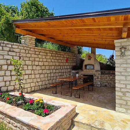 Village Home Next To The Sea Sarandë 外观 照片