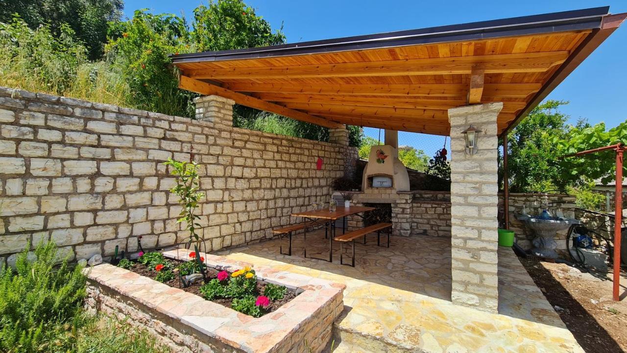 Village Home Next To The Sea Sarandë 外观 照片