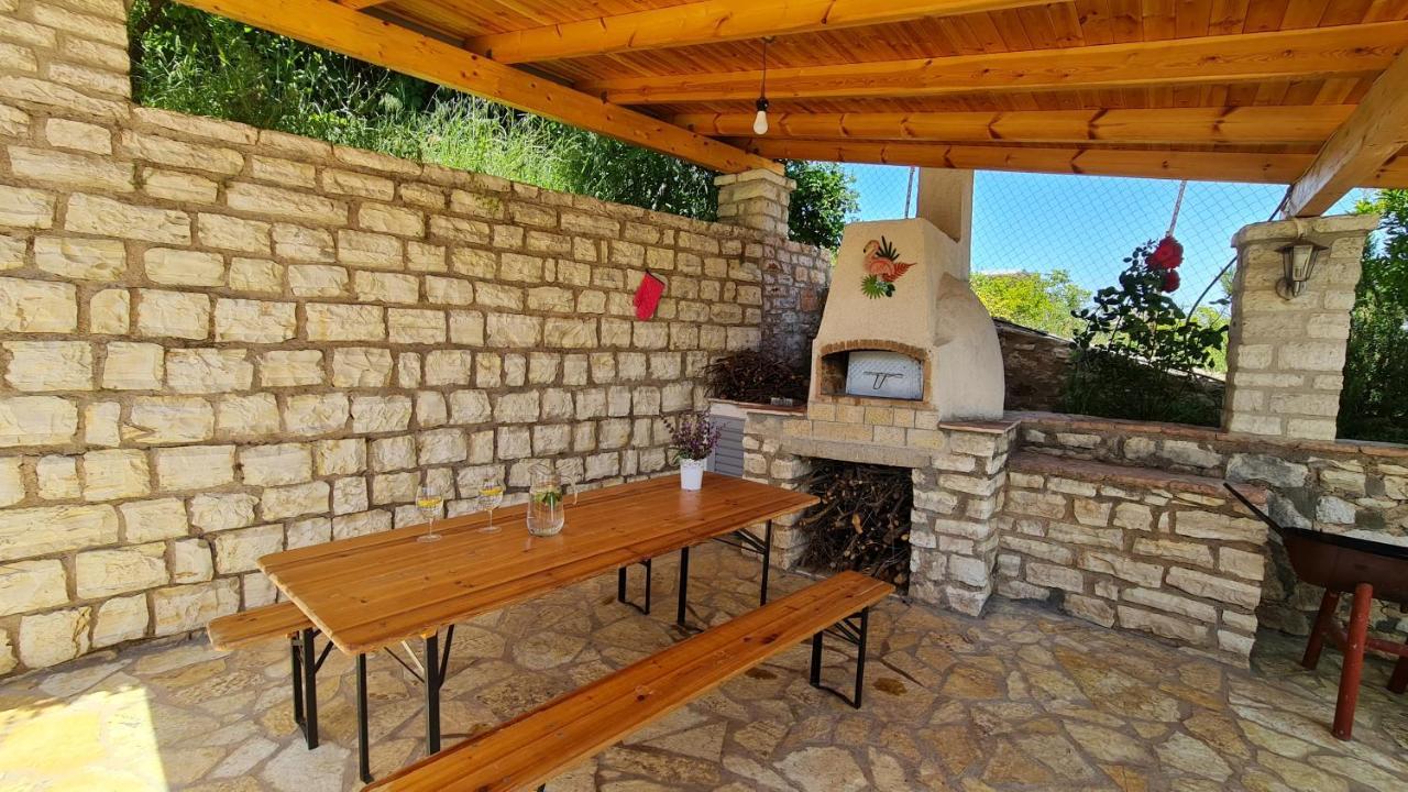 Village Home Next To The Sea Sarandë 外观 照片